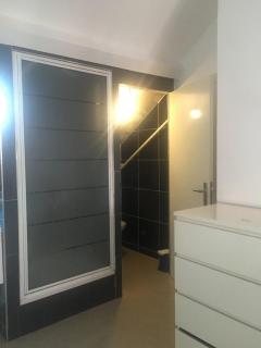 Room near the center with bathroom and kitchen - Bruxelas - 2