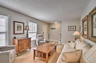 Downtown Southern Pines Townhome with Deck! - Southern Pines - 4