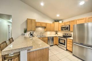 Cozy Canyon Lake Abode Less Than 1 Mi to Boat Ramp! - Canyon Lake - 2