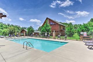 'Madison Bear Garden' 7Bdr w/Hot Tub + Pool Access - 5
