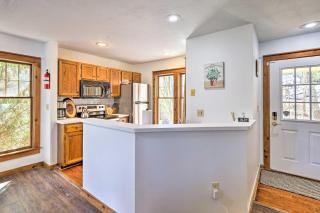 Pocono Retreat, 1 Mi to State Park and Ski Access! - Tannersville - 5