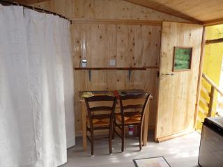 CABANE perchée dans les arbres - 1