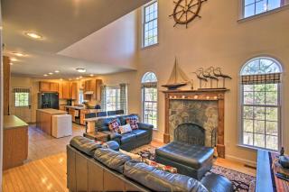 1 Mi to Beach Home with Fire Pit and BBQ in Cape Cod! - South Chatham - 8