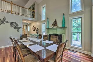 Lakefront Jacksons Gap Home with Deck, Dock and Views - Jacksons Gap - 5