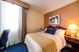 Monte Carlo Inn Airport Suites - 6