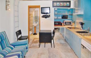Cozy Apartment In Beaucaire With Wifi - Beaucaire - 0