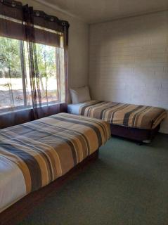 Restaway Holiday Units - Porepunkah - 1