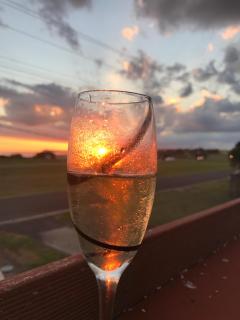 Wheel chair & Pet Friendly Waterfront Retreat, 10 minutes to Phiilip Island, fireplace, wood supplied, WIFI wine & chocolates - 5