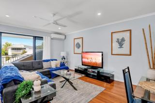 Unit 2 of 6 Indigo Avenue Rainbow Beach - 9