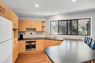 Unit 2 of 6 Indigo Avenue Rainbow Beach - 7