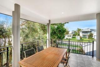 Unit 2 of 6 Indigo Avenue Rainbow Beach - 6