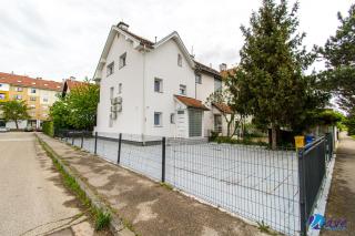MODERN apartments WAVE near the AIRPORT - Velika Gorica - 6