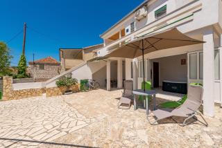 Holiday House Marin Vinisce - Vinišće - 2