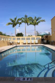 Best Western Plus Miami Executive Airport Hotel and Suites - 1