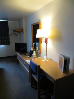 Super 8 by Wyndham Spearfish - 7