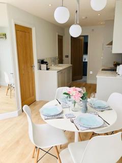 'The Limes' - Air-Con Two Double Bedroom Holiday House with Private Garden - Kent - 6
