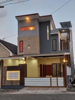 ARDMORE A10 HOMESTAY MALANG - Malang - 0