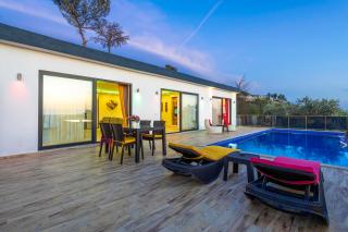 Nilo - Kalkan'da 2+1 Muhafazakar Tatil Villası - Kas - 0