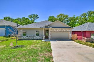Newly Constructed Mansfield Home with Fenced Yard! - Mansfield - 8
