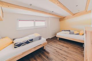 Große Ferienwohnung mit Balkon und perfekter Lage - Eggenthal - 1