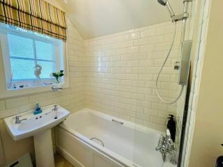 Carnell Country Estate & Cottages in Ayrshire - Hurlford - 8