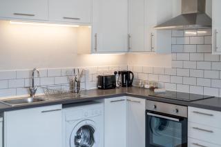 Professional Flat Near Stansted Airport & Bishops Stortford Town Centre - 4