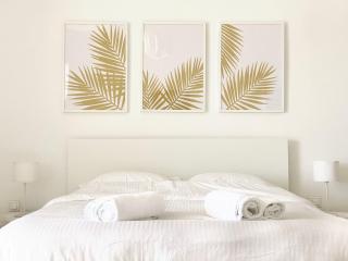 Palm Suite Yellow - 0