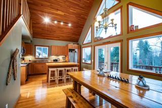 Stoke Cabin by Revelstoke Vacations - Revelstoke - 0