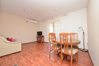 Sreća Apartment near beach with BBQ - 1