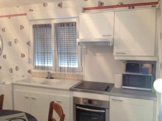 Charmant Gîte à Étain, Tout Inclus, Proche Verdun avec Terrasse et Parking - FR-1-585-3 - Étain - 9