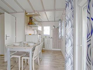 Holiday Home in Grandcamp-Maisy near Beaches - Grandcamp-Maisy - 1