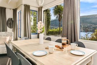 Sunny Lakeview Villa - Queenstown - 5