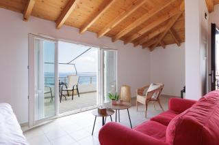 The Island Life Apartments by Konnect, Ipsos Beach - Ipsos - 0