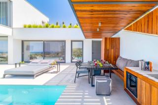 Villa Above the Blue - 7