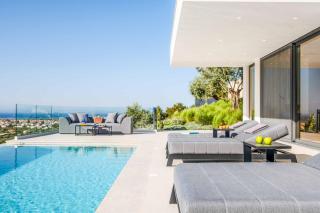 Villa Above the Blue - 4