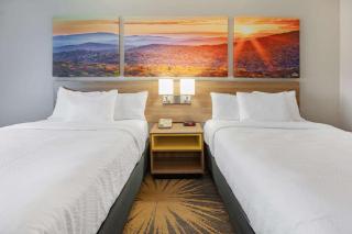 Days Inn by Wyndham Roanoke Near I-81 - Roanoke - 3