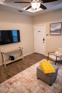 Fabulous King Size Bed in a Gated Neighborhood! - Edinburg - 9
