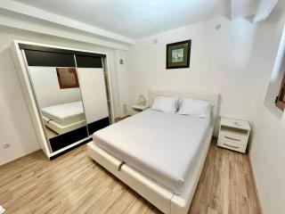 Apartments Family - Tivat - 5