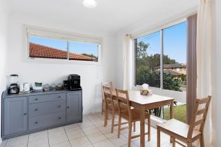 Close to lake, golf & beach, perfect for longer stays - Toukley - 0