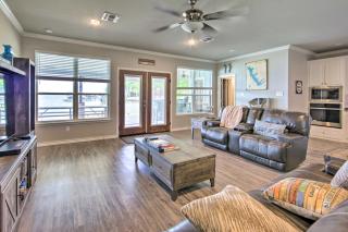 Private Dock and Boat House Lakefront Mabank Home - Mabank - 6
