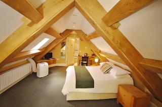 The Castle Hotel - Talgarth - 1