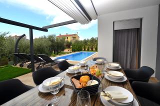 Luxury apartment with private pool Sunset - 8