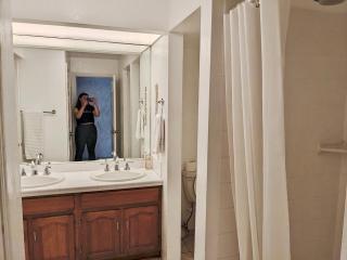 Unwind on Your Fantasy Hawaiian Vacation- 1BD/1BA Condo in Kailua-Kona, Hawaii - Kailua-Kona - 7