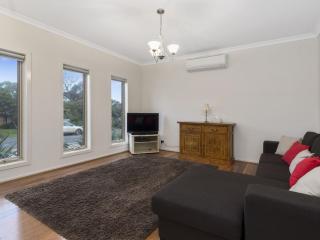 Gloria June - BYO Linen - Apollo Bay - 7