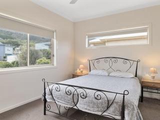 Gloria June - BYO Linen - Apollo Bay - 3