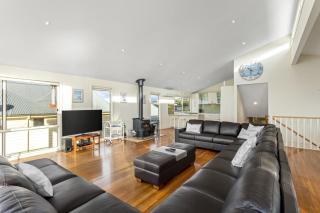 Seaview on Seaview Exceptional and Spacious With Sensational Views - BYO Linen - 5