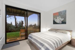 Skenes Beach House Stunning Ocean Views Amongst A Natural Bush Setting - 1