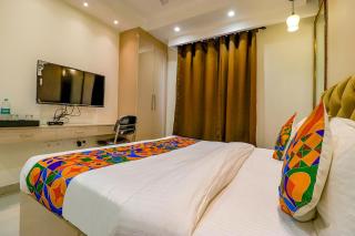 FabHotel Pitampura - 2