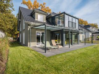 Luxus Ferienhaus für 8 Personen am See inkl. Boot - 9