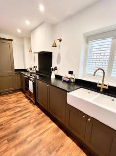 Redland Suites - Apartment 1 - 3